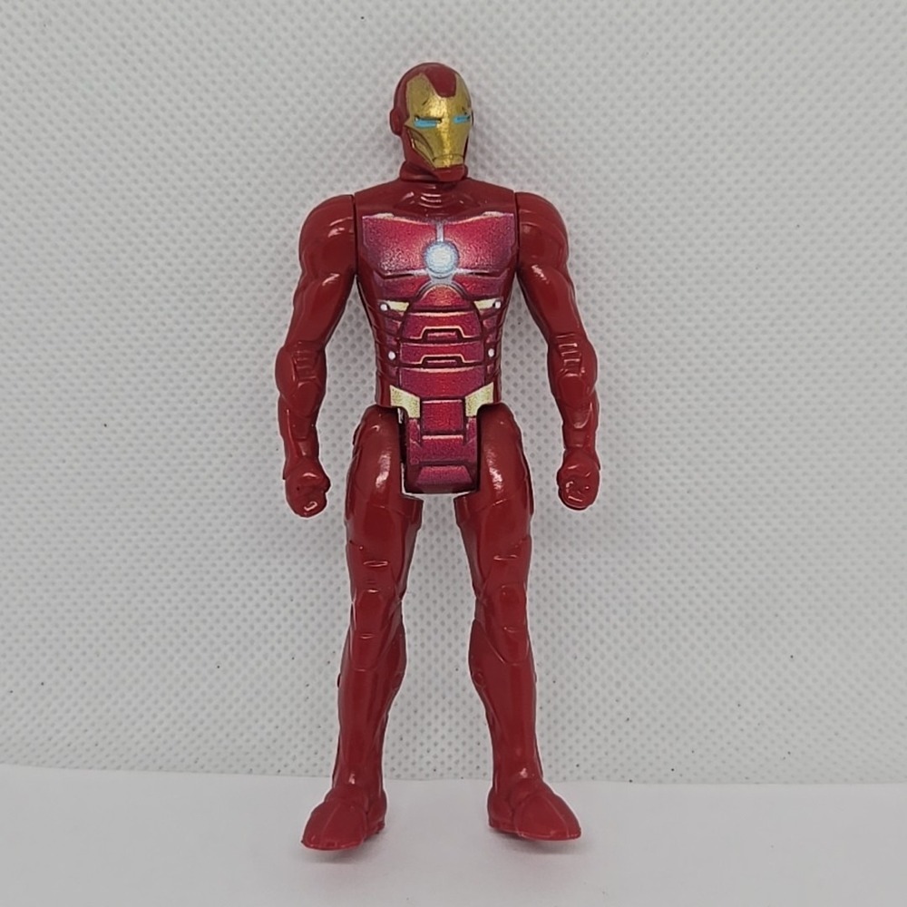 Marvel Iron Man 3.75 Inch Action Figure Red Gold Superhero Toy